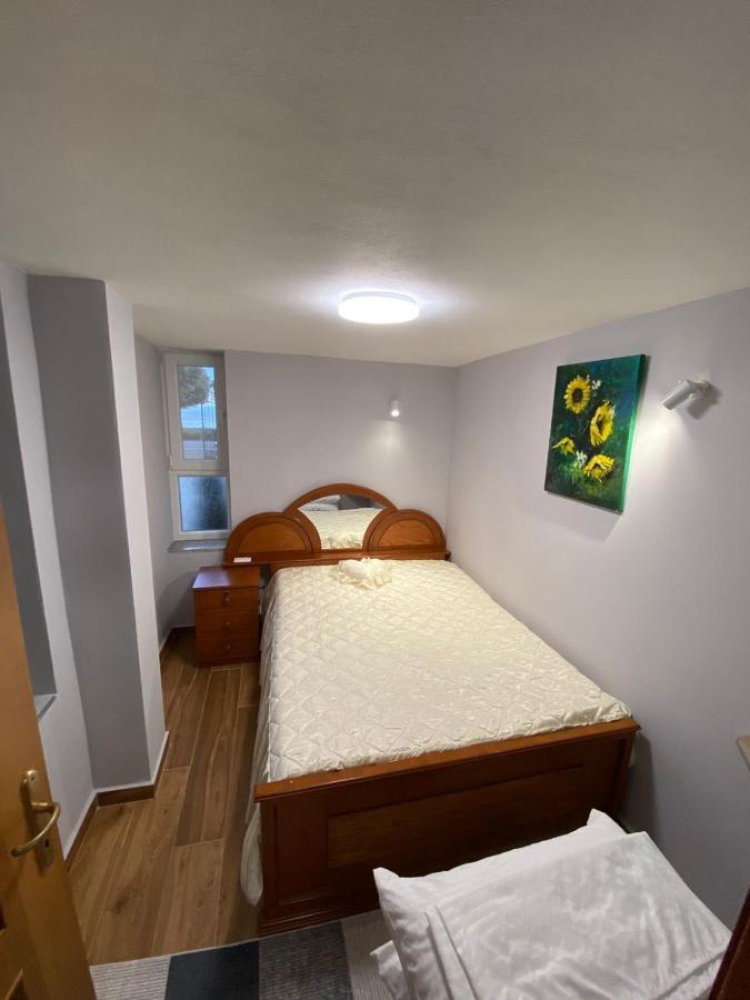 B & B Pogradec Kültér fotó